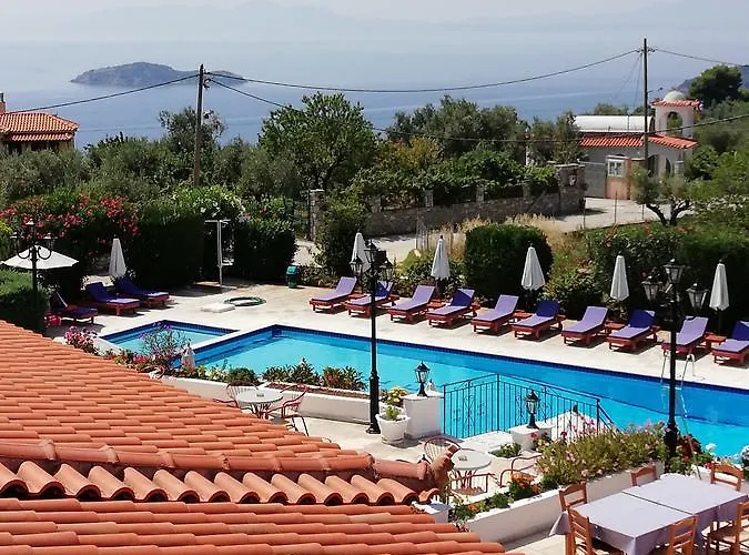 Paradise 3* Vasilias (Skiathos)