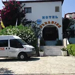 Paradise Hotel 3*