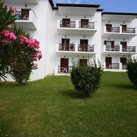 Paradise Hotel 3*