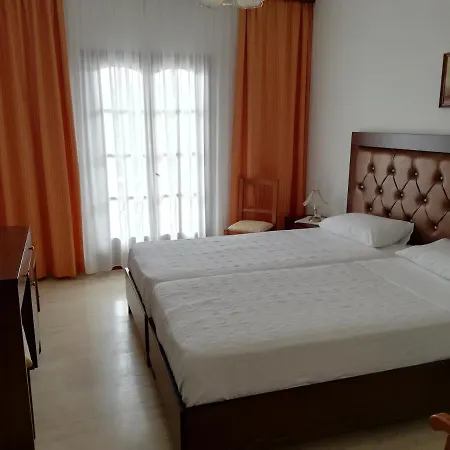 Paradise 3*