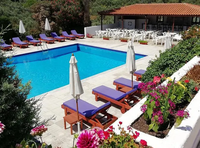 Paradise فندق 3*