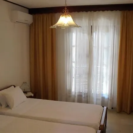 Ξενοδοχείο Paradise 3*